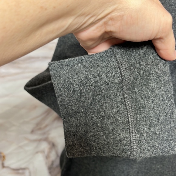 NWT Banana Republic Cowl Neck Ultra Soft Waffle Sweater Charcoal Gray Size M - Picture 3 of 12